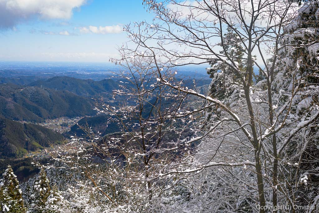 青梅市・御岳山の、ケーブルカーからの展望・雪景色