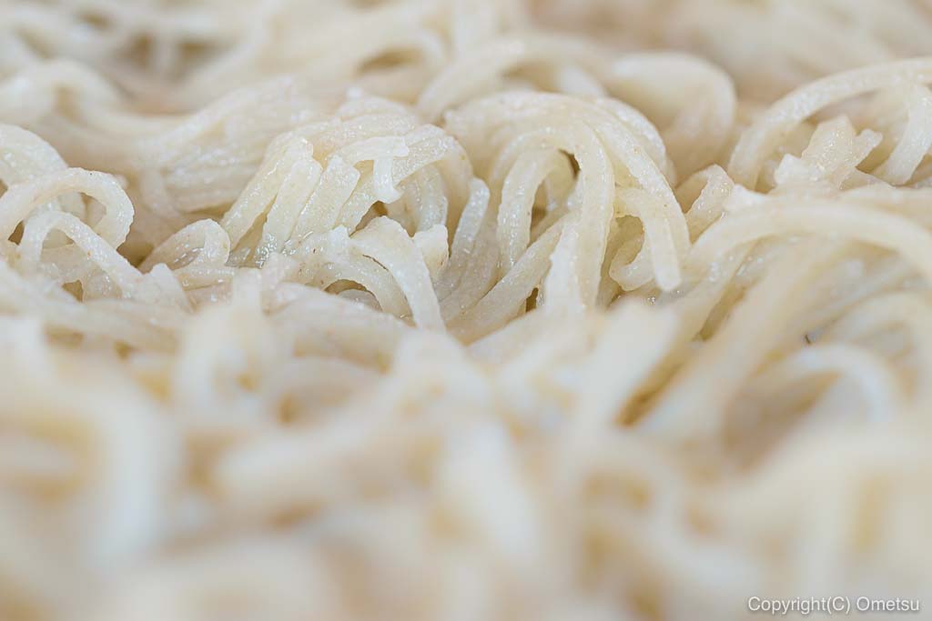 青梅市の蕎麦店、「ギャラリー亜陶」の、更科蕎麦