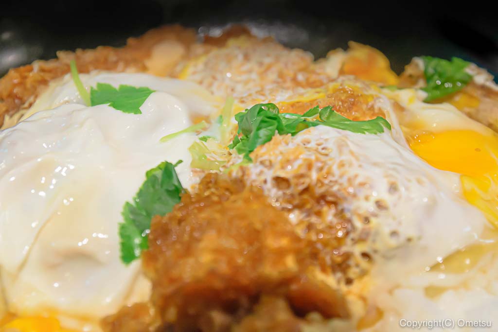 青梅のとんかつ屋「とん㐂」のBigリ かつ丼