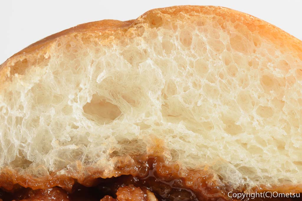 青梅・河辺のパン屋、ぱん吉のキャベツメンチのパン