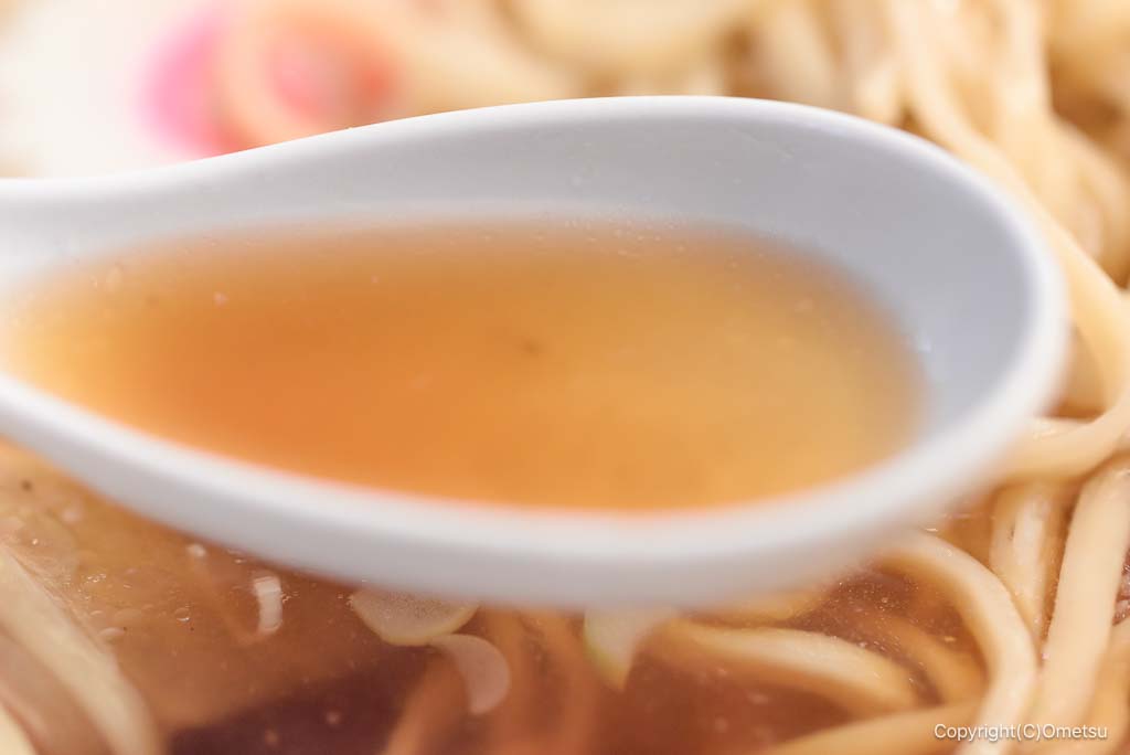 青梅市・御岳の、東峯園の、ラーメンのスープ