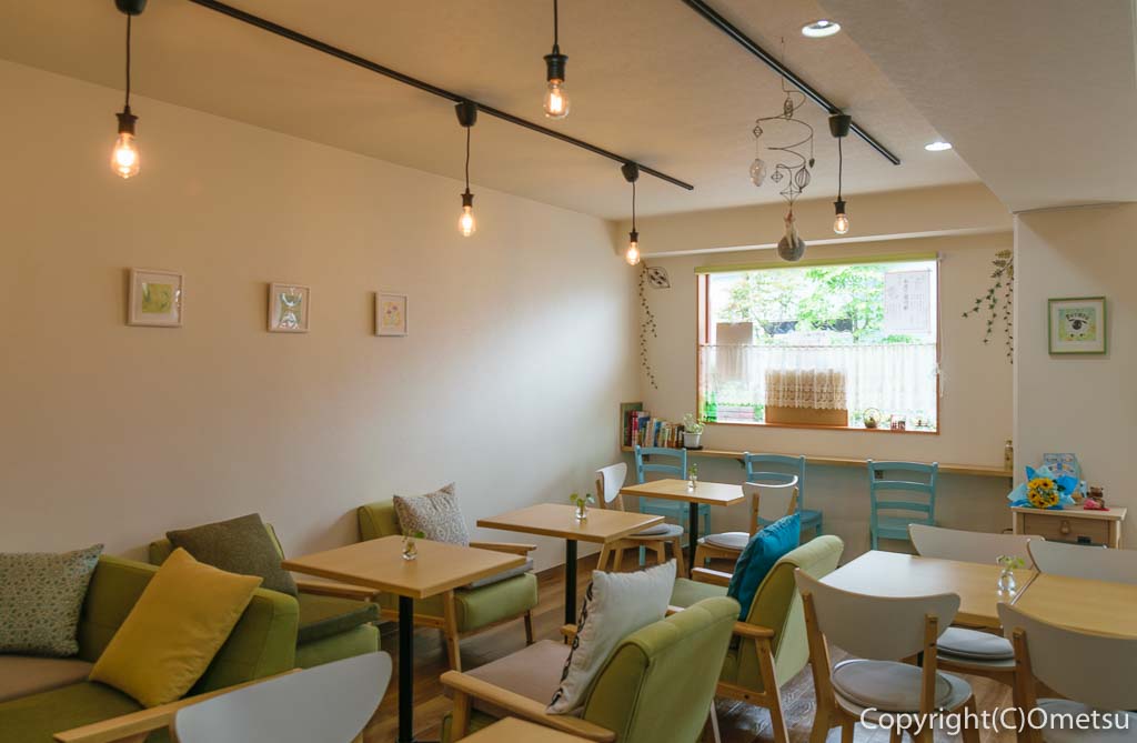 青梅のカフェ、Cafe Pecoraの店内