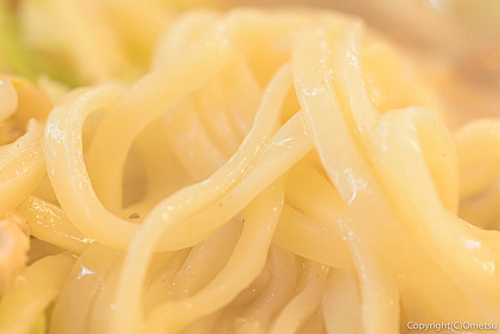青梅市・御岳の東峯園の、みたけラーメンの麺