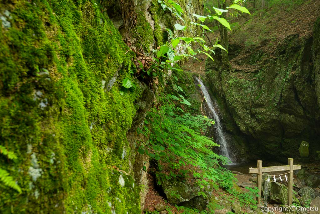 青梅・御岳山の綾広の滝