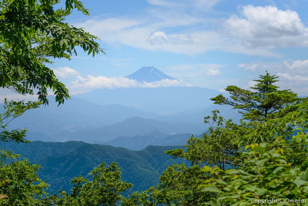 檜原村・三頭山からの、富士山
