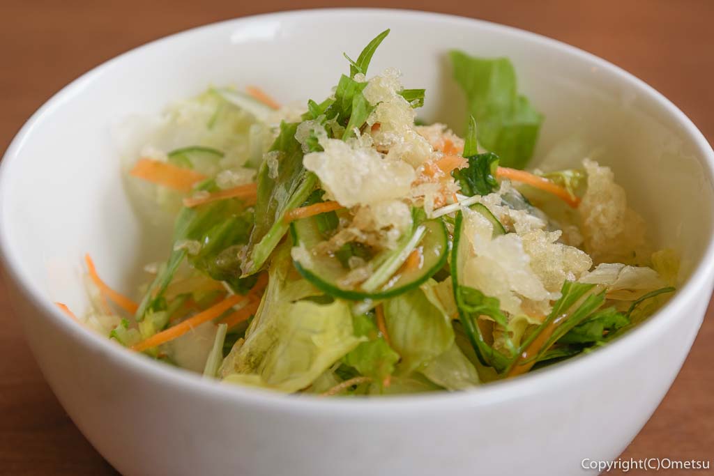青梅・二俣尾の、蕎麦店「かわしま」の天かすサラダ