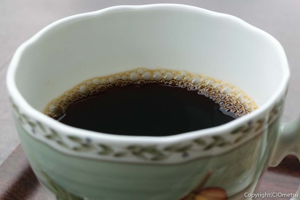 青梅・千ヶ瀬のアールネイションズ・カフェ・アウェイクのコーヒー