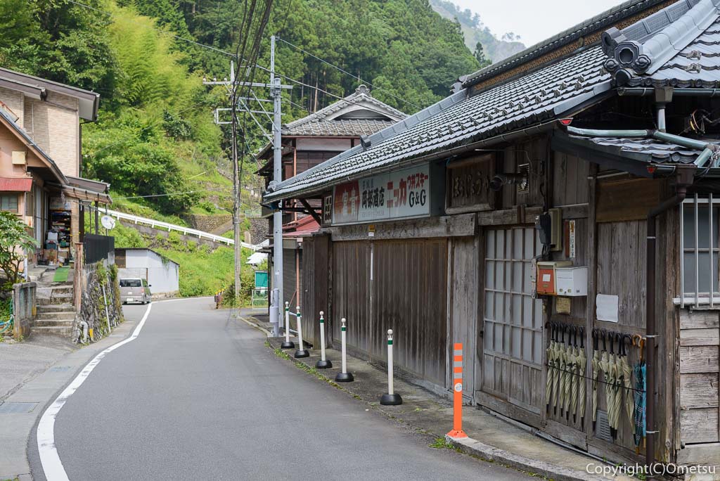 東京都・奥多摩町、日原の集落