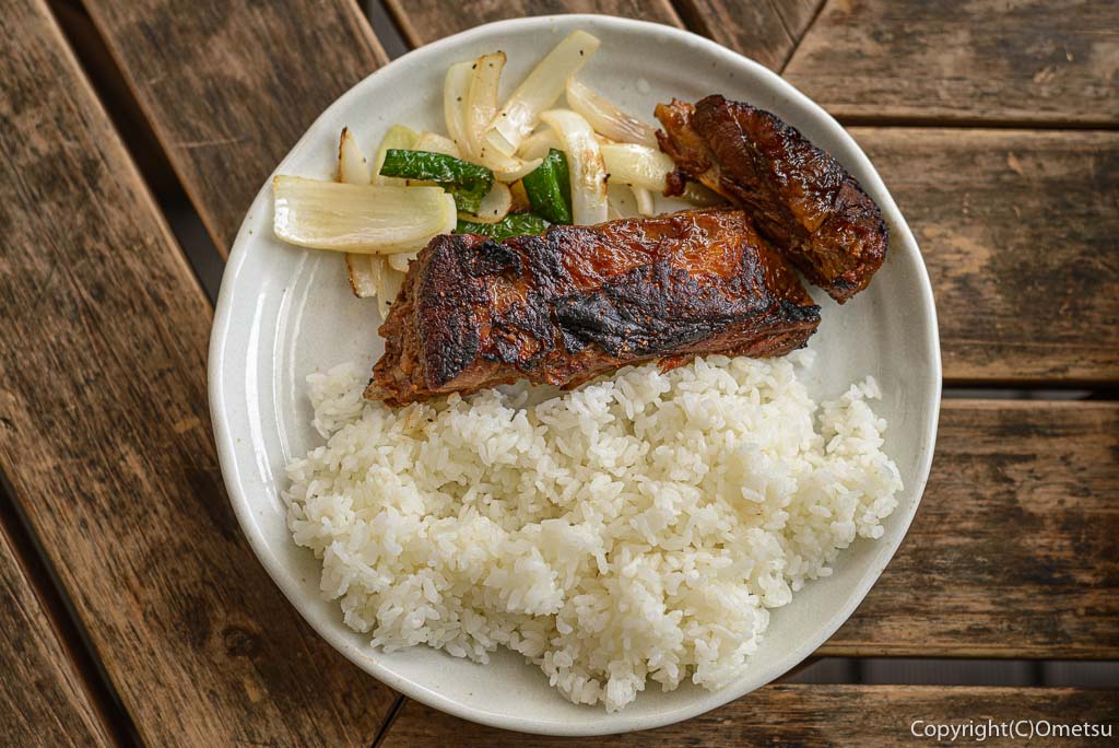 奥多摩町・日原の、食彩キッチン メイフライのスペアリブライス