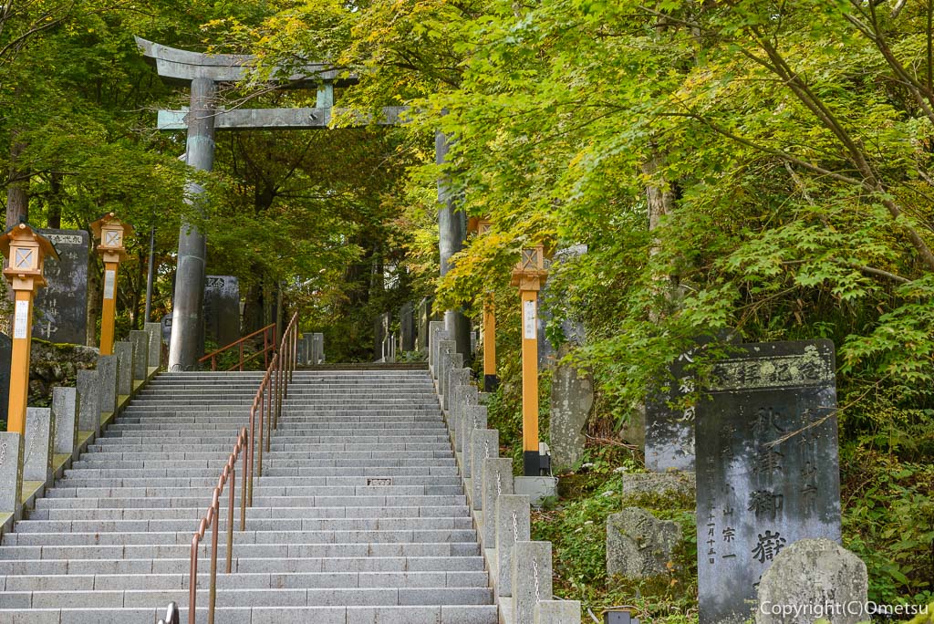 武蔵御嶽神社の参道