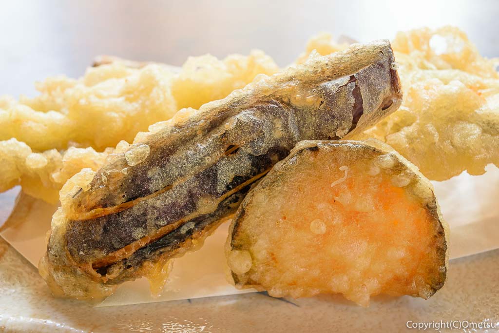 あきる野市の蕎麦店、いそ屋の、天ぷら