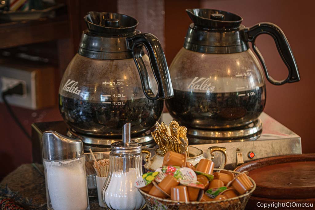 日の出町の、洋食DON・DONのセルフコーヒー