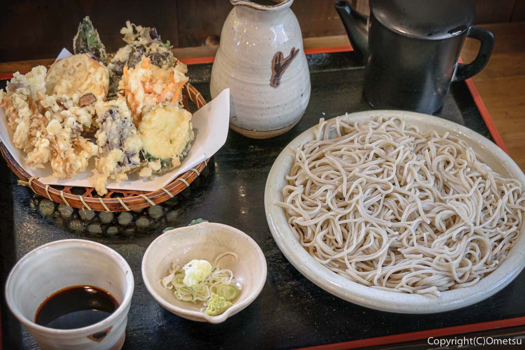 東青梅の蕎麦店、雲水の野菜天もり蕎麦