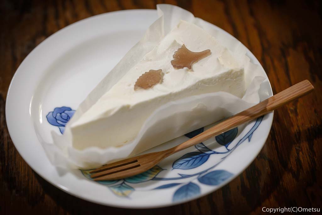 青梅市の、茶房ギャラリー木の花の、レアチーズケーキ