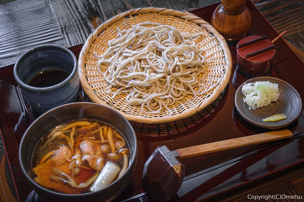 青梅・裏宿の蕎麦店、榎戸の、肉せいろ