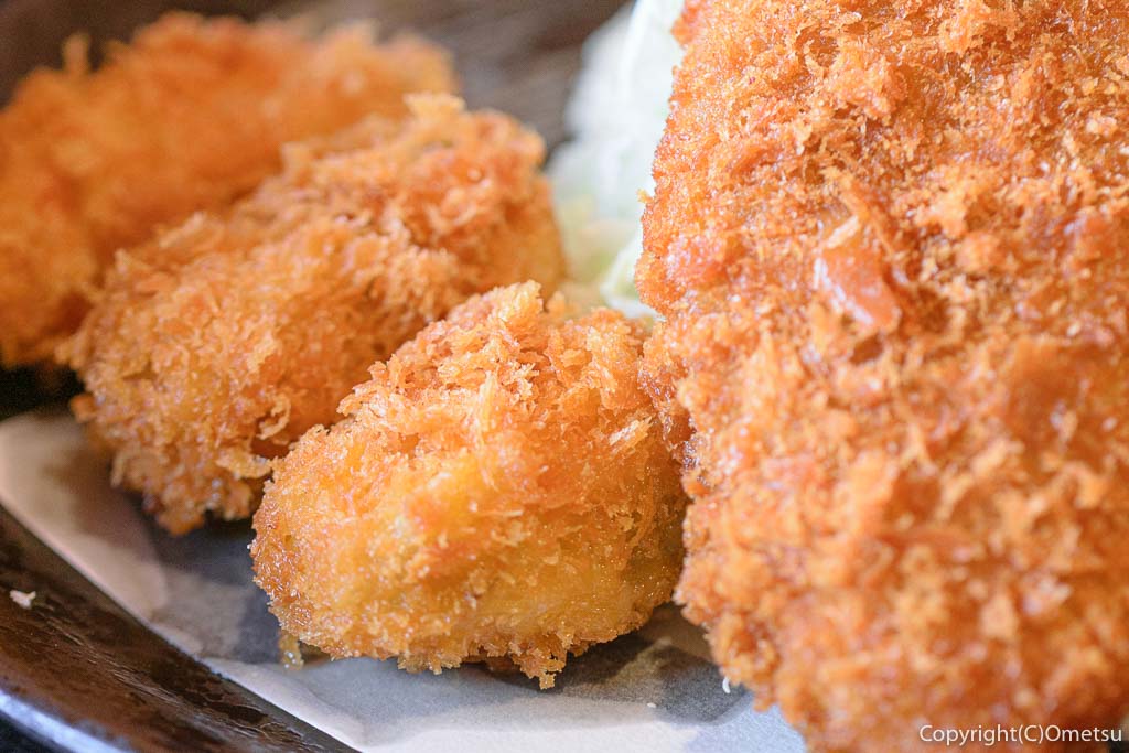 味里・青梅新町店の、カキフライとメンチカツの定食