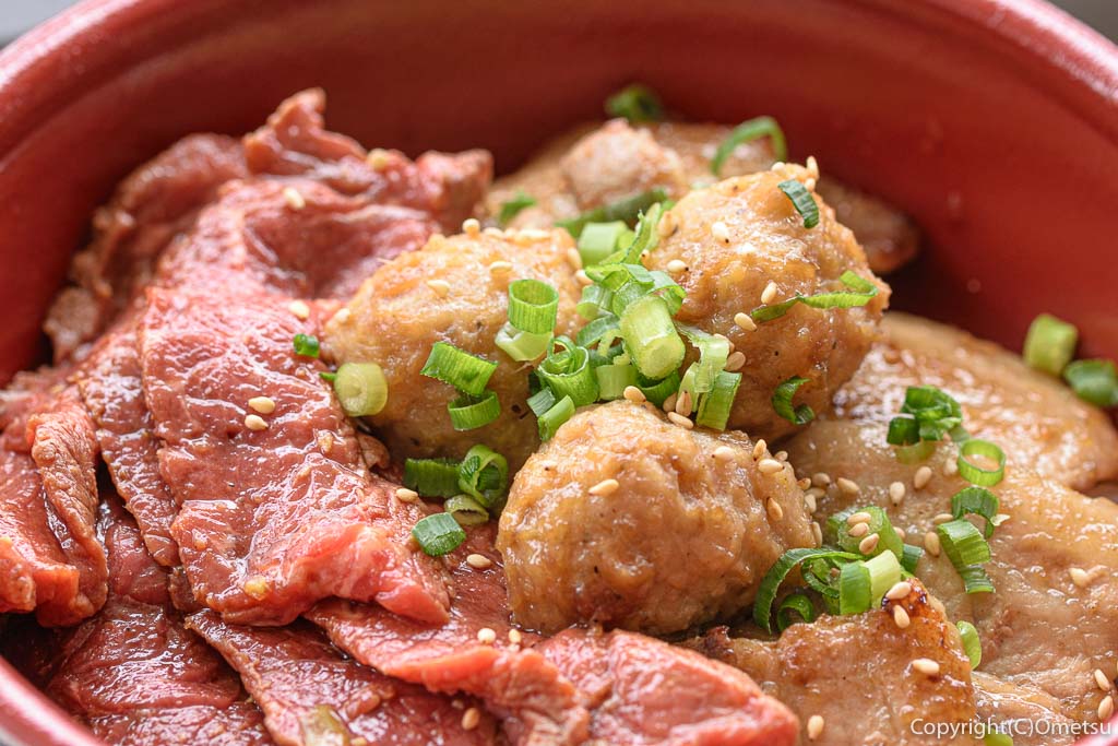 青梅市・御岳のステーキ店 NAMAの、オールスター丼