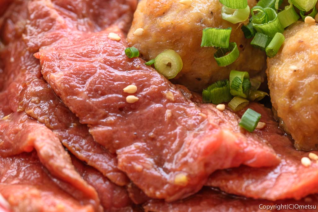 青梅市・御岳のステーキ店 NAMAの、オールスター丼の牛肉