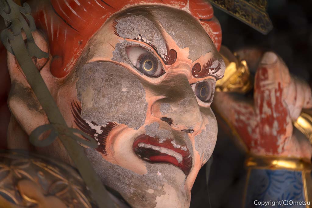 青梅市、天寧寺・山門の増長天
