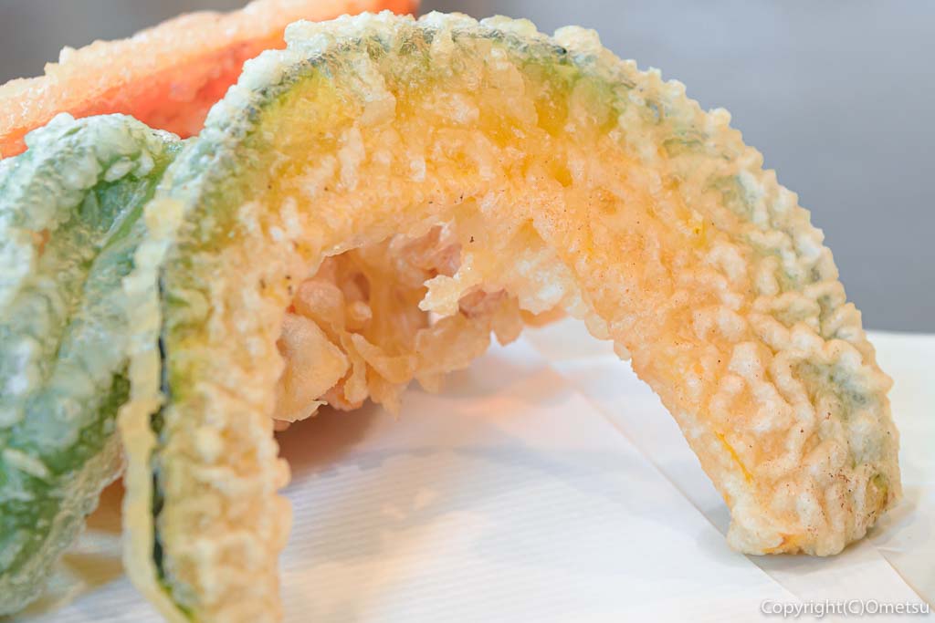 あきる野市の蕎麦店・石臼挽き手打そば ひらの の野菜天もりそば のカボチャの天ぷら