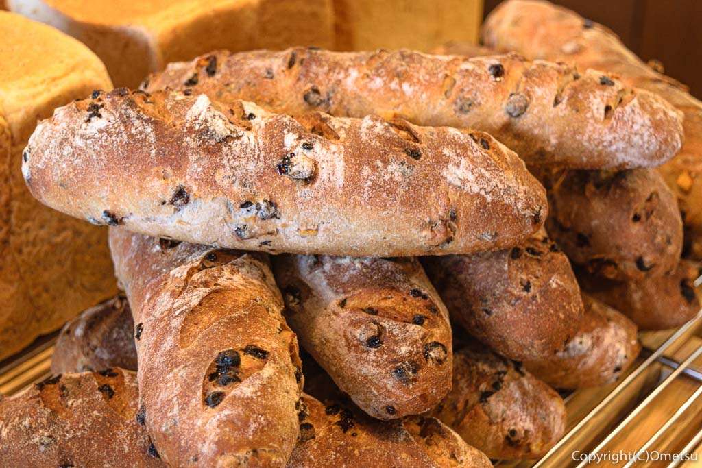 羽村市のパン店・オープンゲートベーカリー(OPEN GATE BAKERY)の自家製酵母のカンパーニュ ノアカレンズ