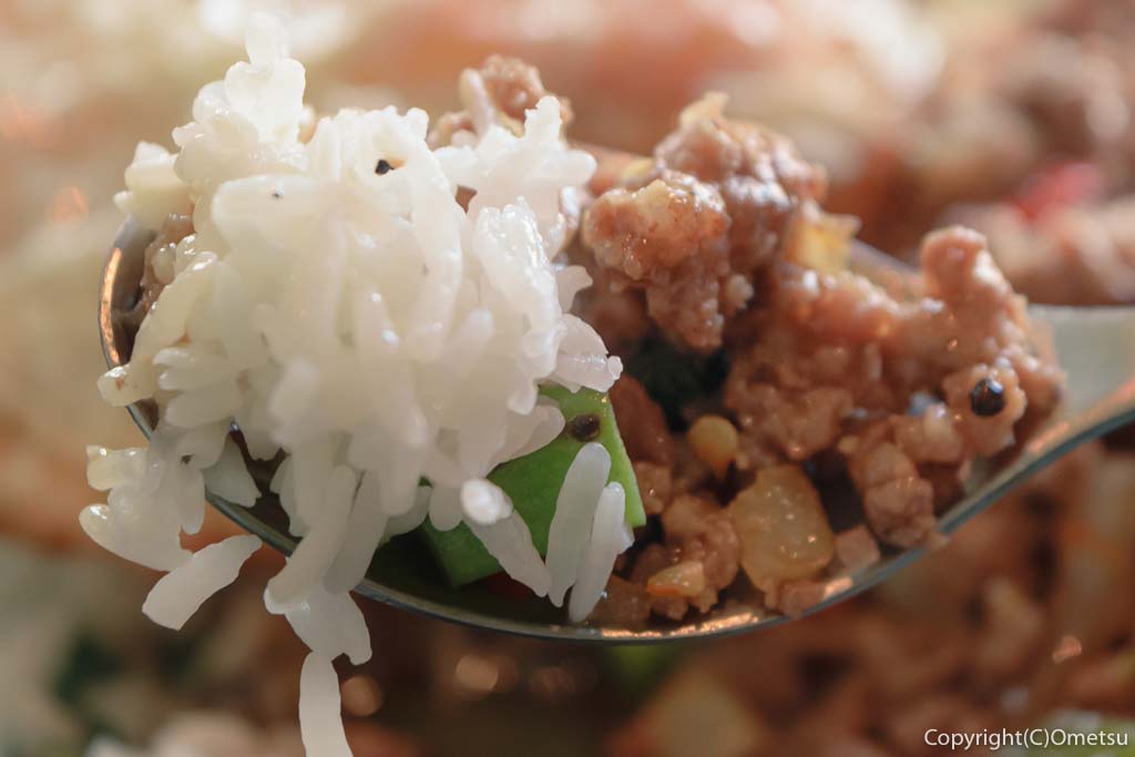 羽村市の、Thai food OKURRA（オクラ）の、ガパオのライス