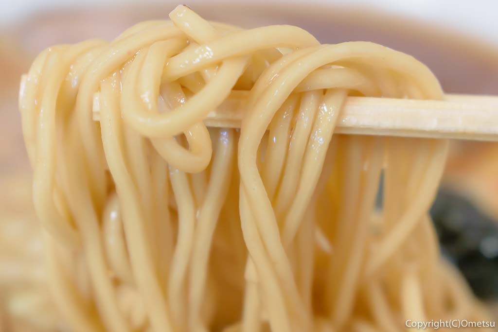 一陽来福・福生店 の、ラーメンの麺