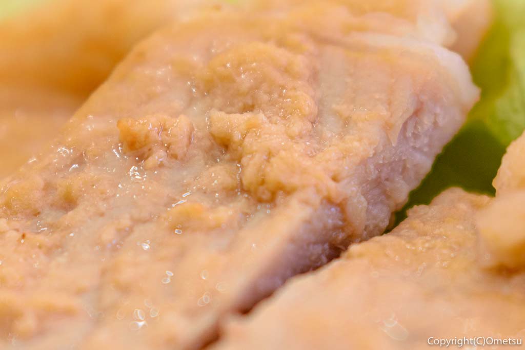 青梅・野上町、霞共益会館の「ふじ嘉」の茨城県産豚味噌漬けのタレ
