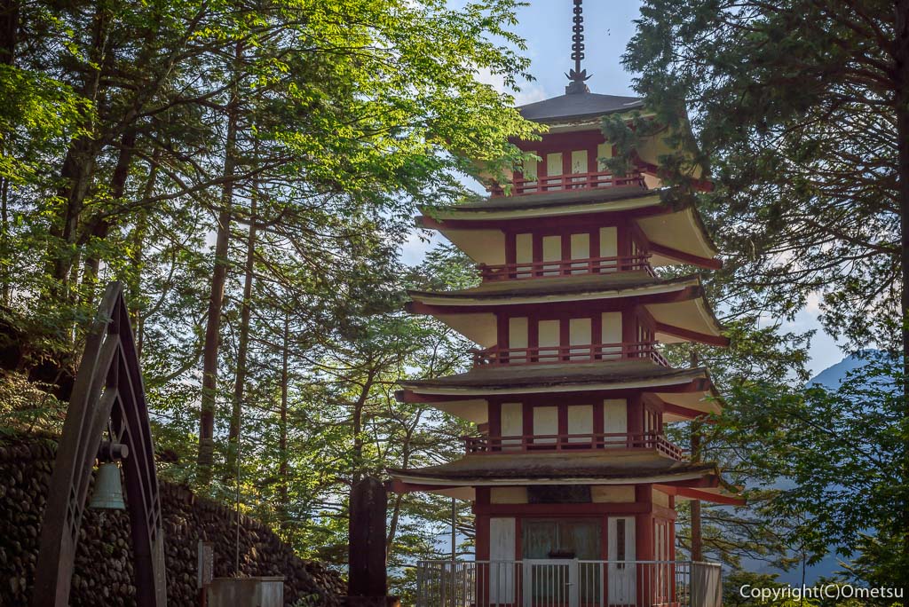 奥多摩町・愛宕神社の五重塔