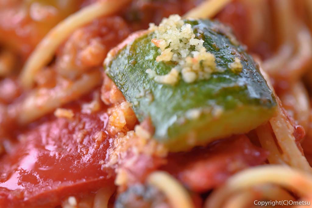 西友羽村店のカフェ、クーポールの、彩り野菜のトマトスパゲッティの、ズッキーニ