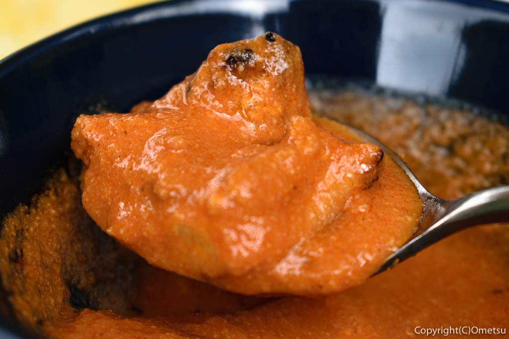青梅市・成木テラスMahaloの、バングラデシュ・炭火焼バターチキンカレー