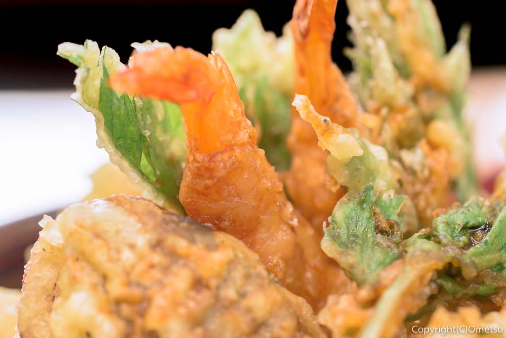 東京都・檜原都民の森「とちの実」の、舞茸天丼の天ぷら