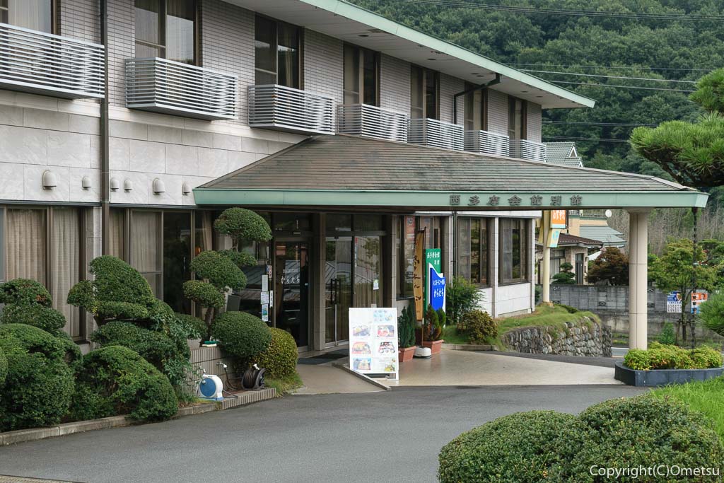 築地本願寺・西多摩霊園のレストラン「からたち」入口