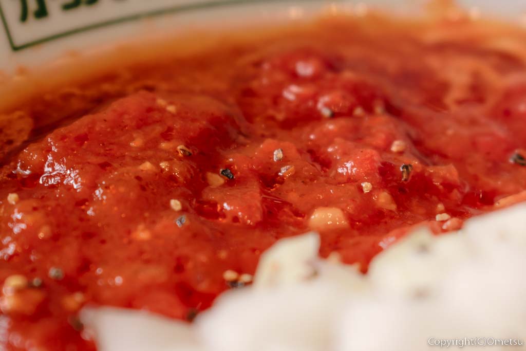 福生のラーメン店「かっぱ64」の、とまとラーメンの、濃厚トマトスープ