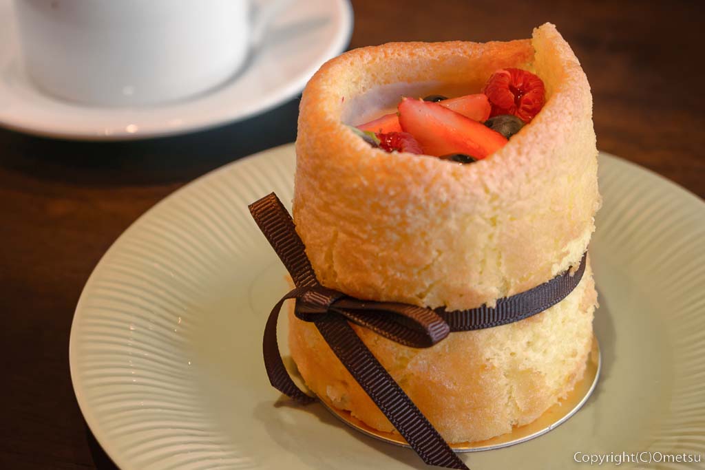 羽村市・小作台の、Mee's Bake&Cafe（ミーズ ベイク&カフェ）の、シャルロット・ケーキ