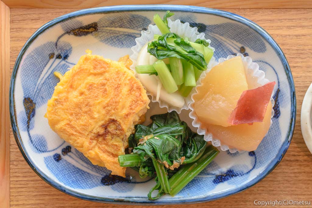 羽村駅・東口の、福島屋食堂の、おむすび定食の、副菜