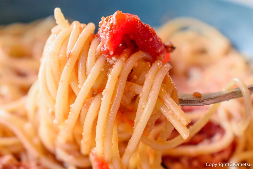 青梅市・河辺の、イタリアン「レストラン トスカーナ」の、渡り蟹のトマトスースのせスパゲティーの、パスタ