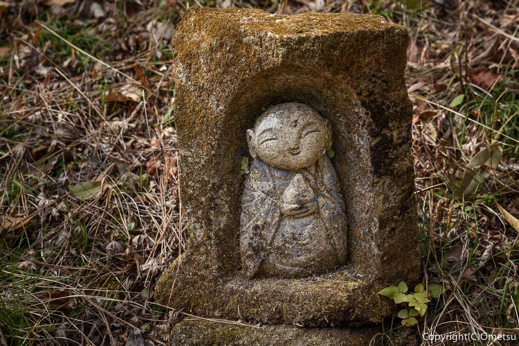 青梅市・青梅の森・ムササビ広場 付近の、地蔵