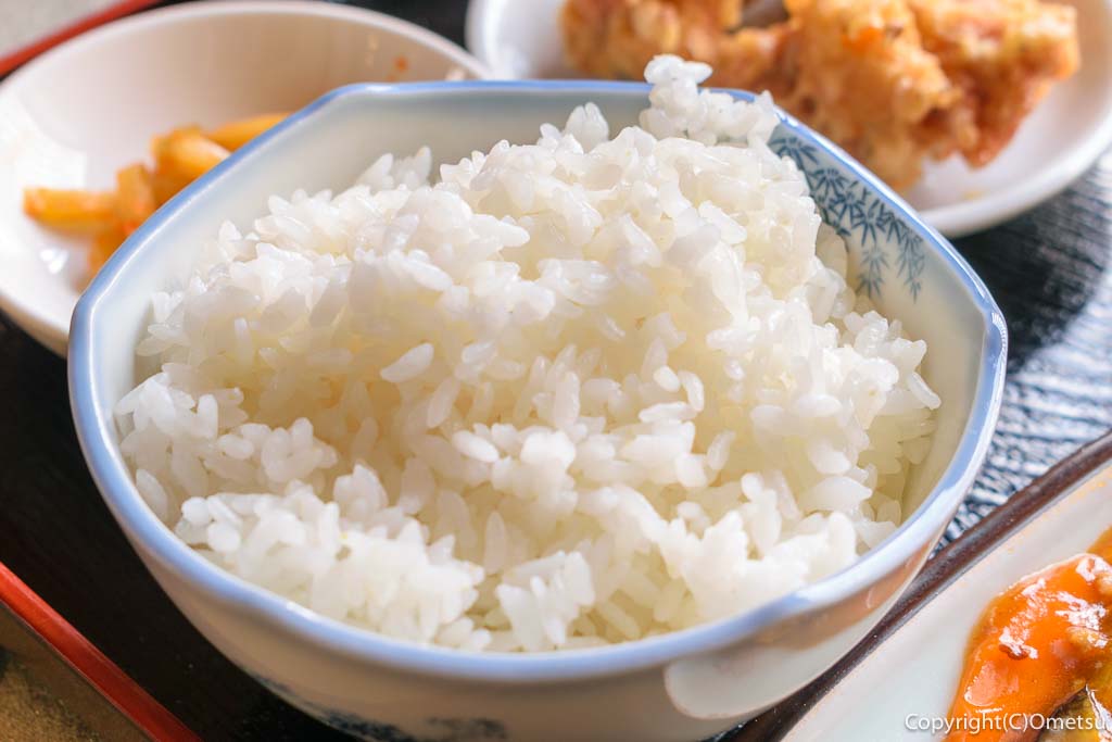 青梅線・小作駅前の、香満園の、定食のご飯
