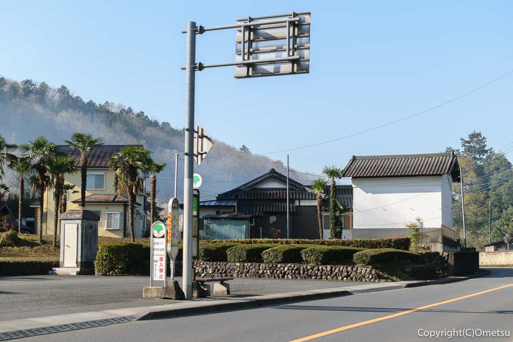 青梅市・岩井堂バス停