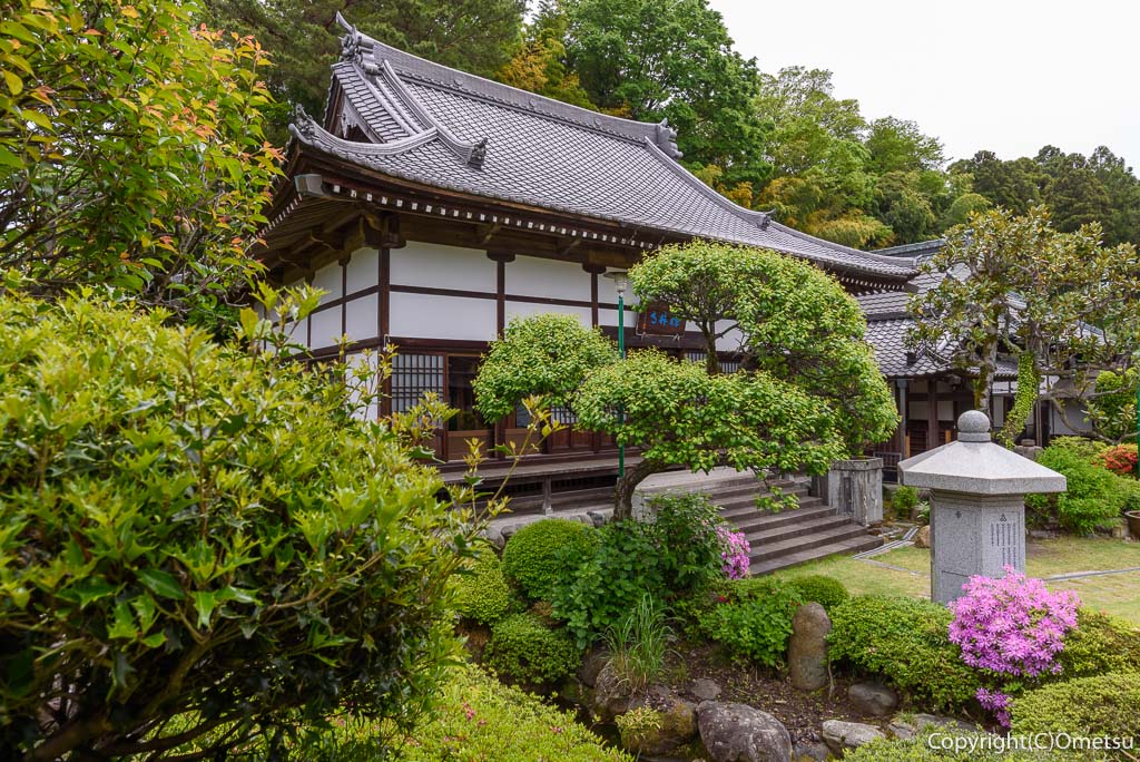 羽村市・禅林寺、本堂と庭