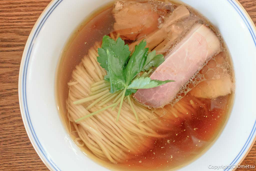 青梅市・梅郷 Ramen FeeL の、醤油らぁ麺