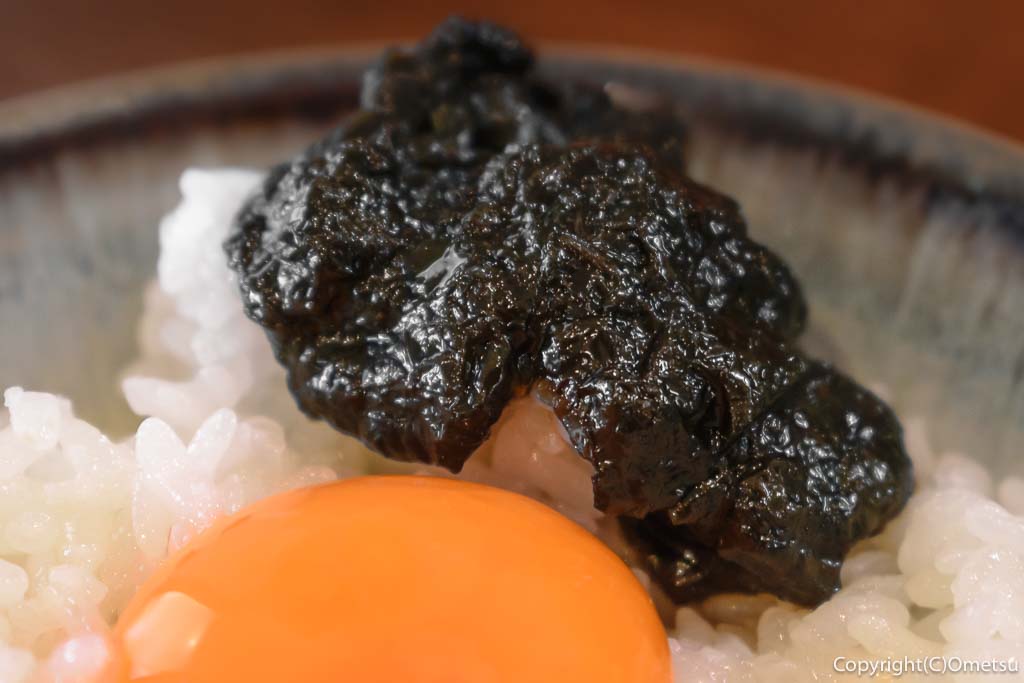 青梅市・梅郷 Ramen FeeL の、名古屋コーチン卵がけご飯の、有明海苔佃煮