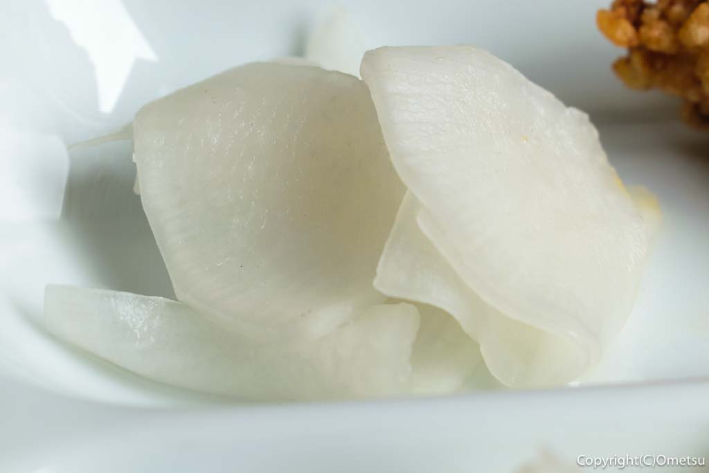 東青梅の餃子居酒屋「餃子と瓶」の、焼き餃子定食のお新香