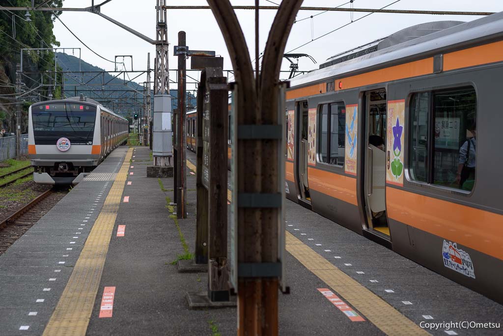 二俣尾駅のホーム