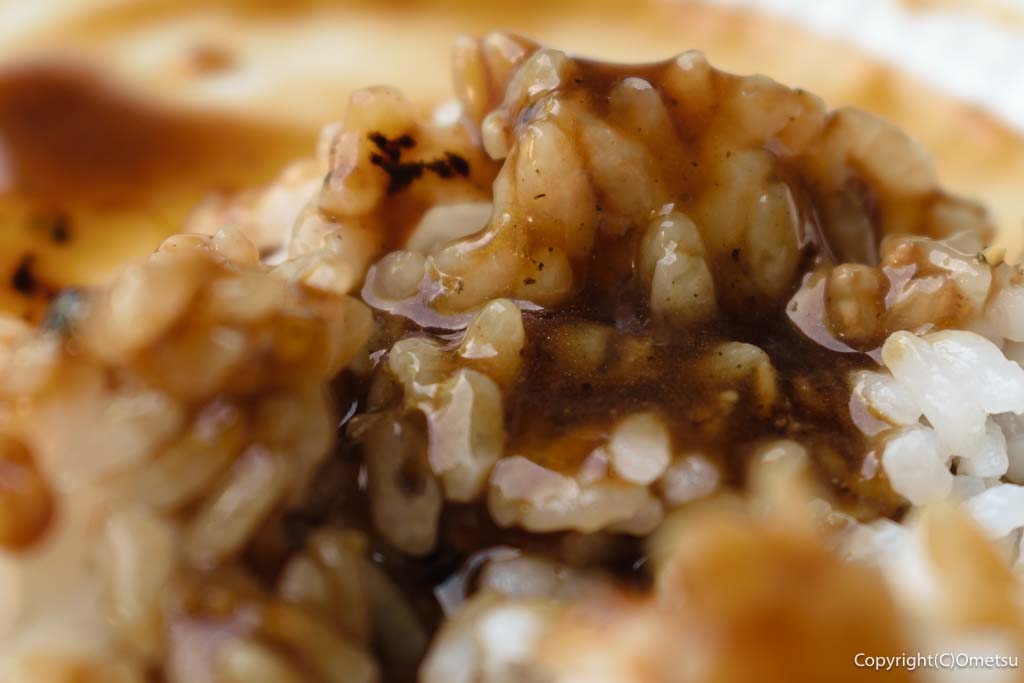 青梅市・成木のレストラン「コンブリオ」のテラスと、ソースライス