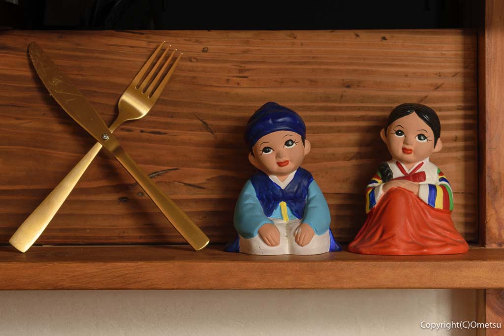 青梅市・富岡の「もりのかかし」の置物