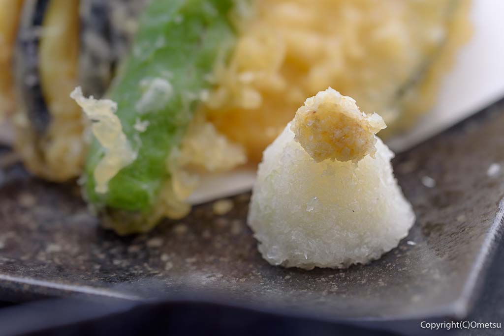 東京都・日の出町の、宝来屋の、天ぷらの薬味