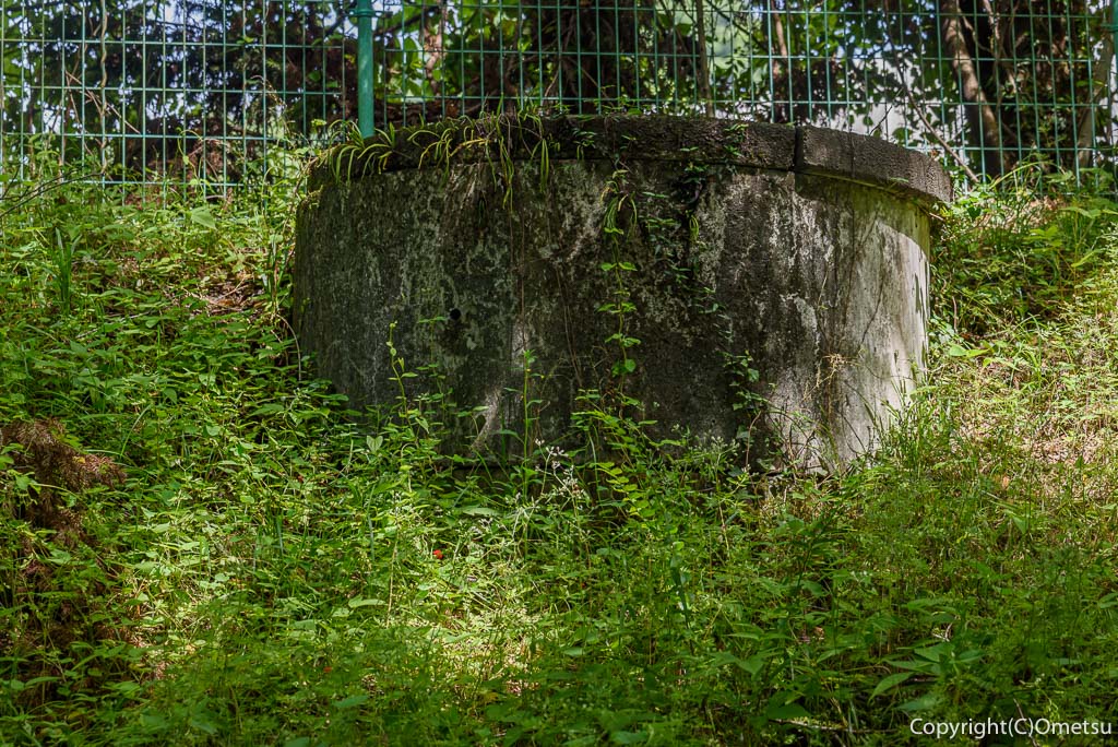 JR五日市線・岩井支線跡のコンクリート