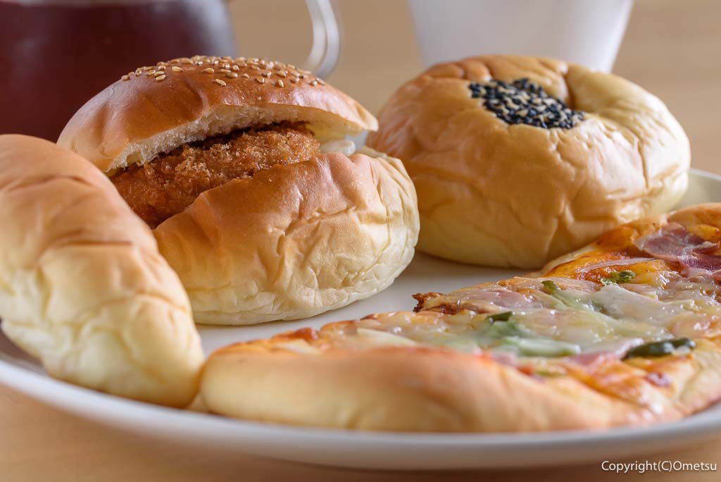 あきる野市・秋川の「手作りパンの店 エスプリ」のパン各種